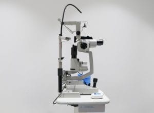 คลินิกตาเด็ก ในกรุงเทพ บริการให้คำปรึกษาสายตาสั้นในเด็ก แว่นตาเด็ก และผู้ใหญ่