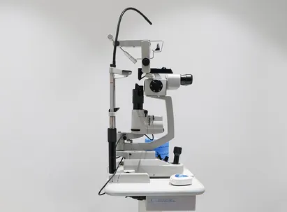 คลินิกตาเด็ก ในกรุงเทพ บริการให้คำปรึกษาสายตาสั้นในเด็ก แว่นตาเด็ก และผู้ใหญ่